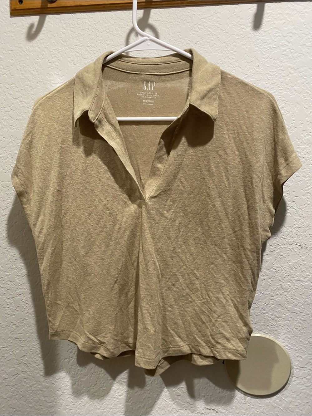 GAP Women's Light Tan Short-Sleeve Polo Button-Down Top